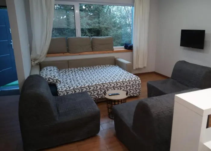 Maly Apartament W Zieleni Blisko Jeziora